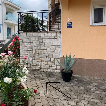 Apartments Kivi Novigrad Istria Extérieur photo
