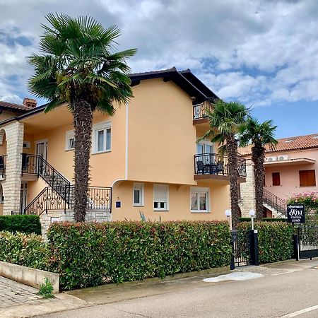 Apartments Kivi Novigrad Istria Extérieur photo
