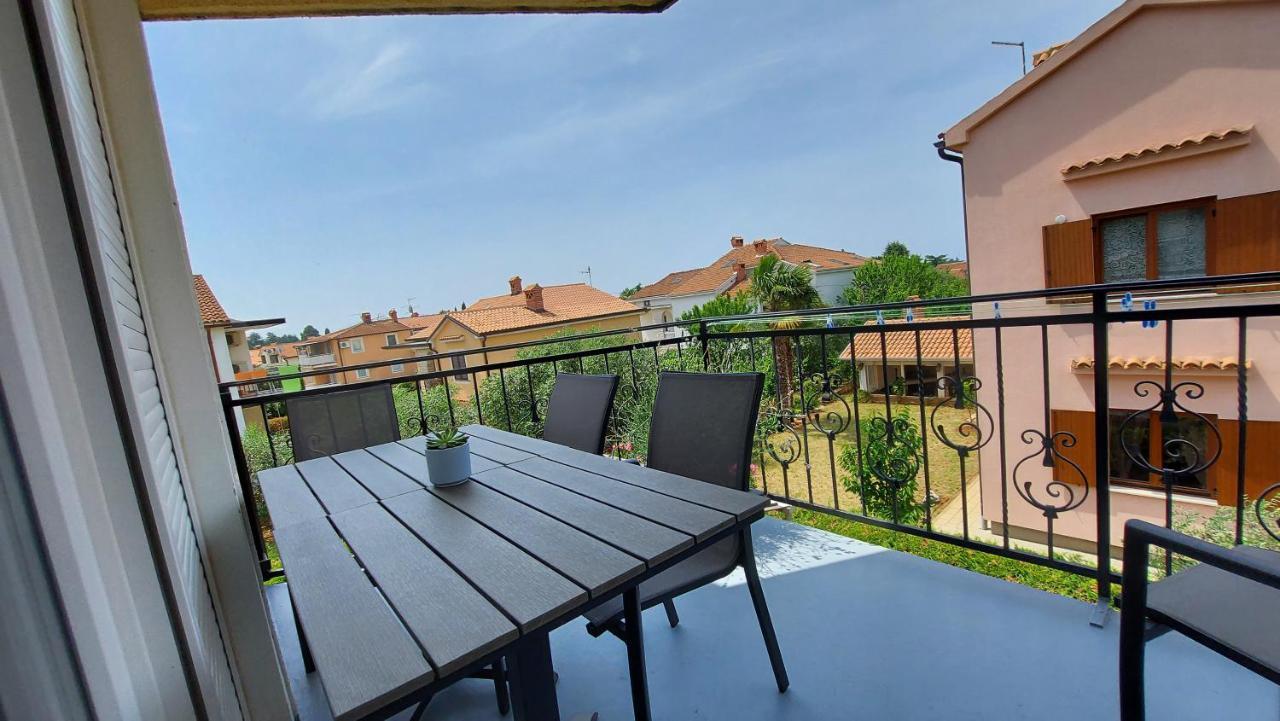 Apartments Kivi Novigrad Istria Extérieur photo