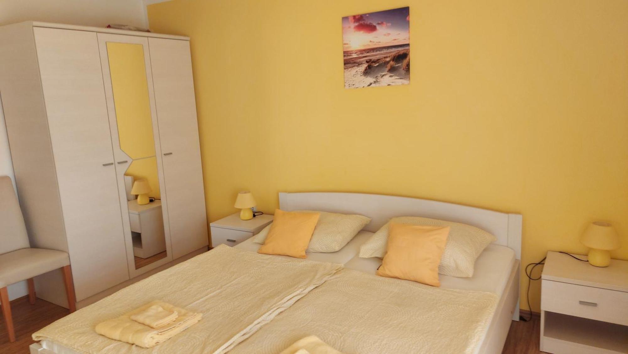 Apartments Kivi Novigrad Istria Chambre photo
